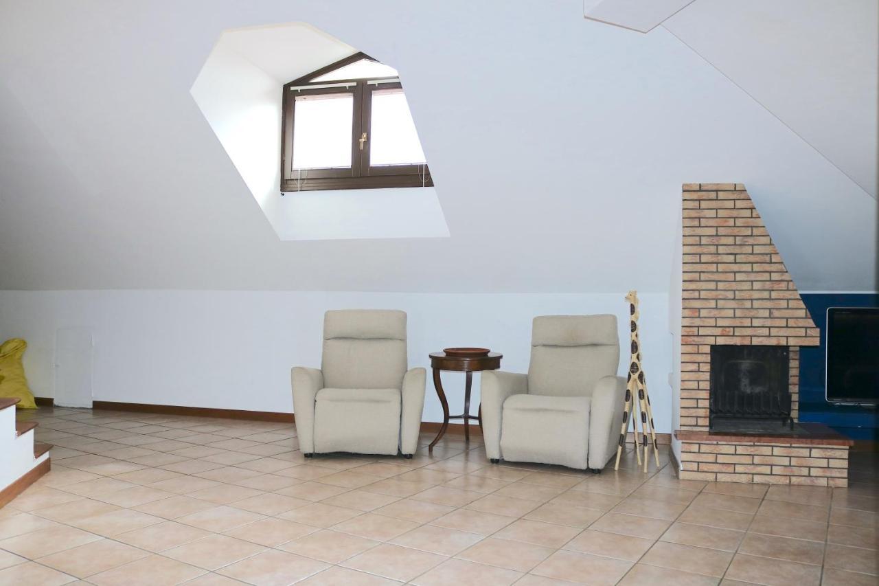 Lovely Apartment Near Canal - Via Foscolo كورسيكو المظهر الخارجي الصورة